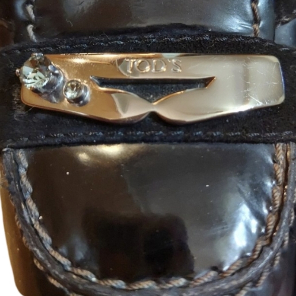 Tod's Crystal Embellished Patent Leather/Suede Block Heel Penny Loafer Pumps - Picture 3 of 16